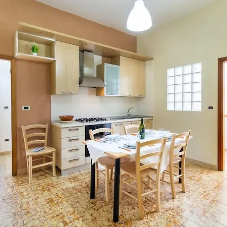 62 - Accogliente A Due Passi Dal Mare Apartmán *